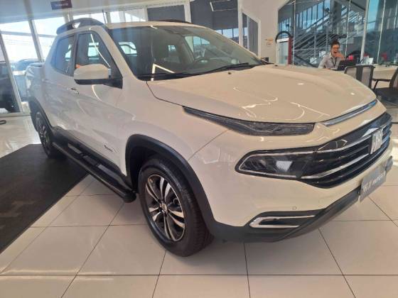 FIAT TORO 2.0 16V TURBO DIESEL FREEDOM 4WD AT9 FIAT TORO 2.0 16V TURBO DIESEL FREEDOM 4WD AT9